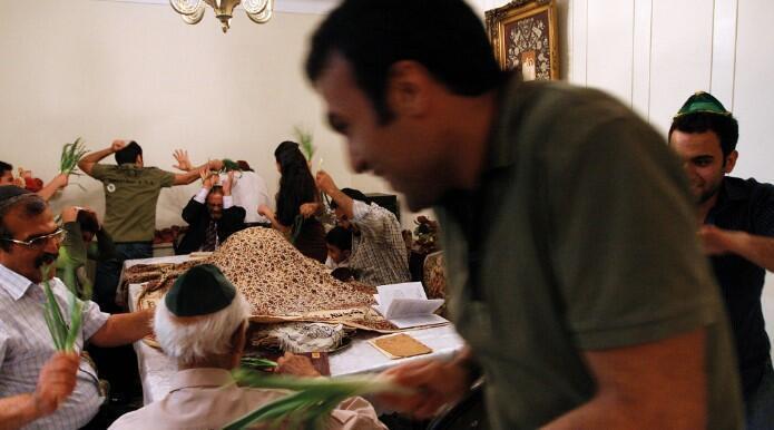 En la Pascua en Teherán, nadie se salva de la acción dayenu. 