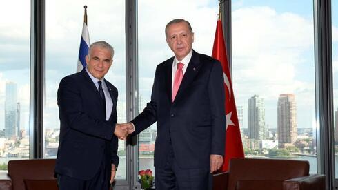 El primer ministro Yair Lapid y el presidente turco Tayyip Erdogan