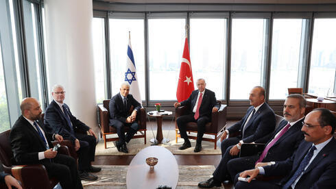 El primer ministro Yair Lapid y el presidente turco Tayyip Erdogan