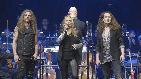 Actuación en vivo de Led Zeppelin Symphonic. 
