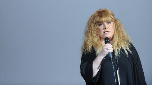 Alla Pugacheva