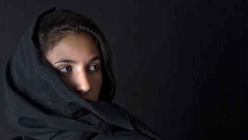 "A las mujeres árabes se las hace sentir culpables". 