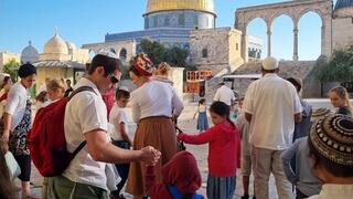 Visitantes judíos en el Monte del Templo.