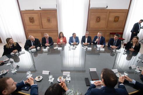 Encuentro en el Salón de los Escudos del Ministerio del Interior de Argentina. 