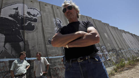 Roger Waters durante una visita a Cisjordania. 