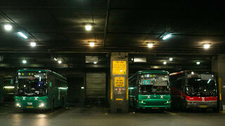 Autobuses aparcados en la estación central de Jerusalem.