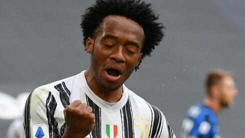 Juan Cuadrado, estrella de la Juventus, de visita en Israel. 