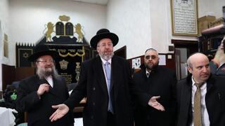 El Rabino Landau visita refugiados ucranianos