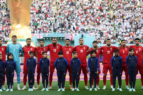 Los jugadores de la selección nacional de Irán decidieron no cantar el himno en el primer partido del Mundial en Catar. (AFP) Los jugadores de la selección nacional de Irán decidieron no cantar el himno en el primer partido del Mundial en Catar.