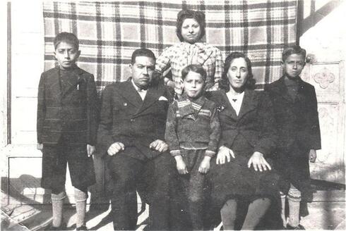 Yehuda Shaul y su familia