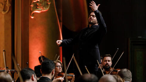 Orquesta Filarmónica de Israel está mayoritariamente compuesta por jóvenes. Un tercio de ellos son mujeres. (Shai Sakif) Orquesta Filarmónica de Israel en Abu Dhabi.
