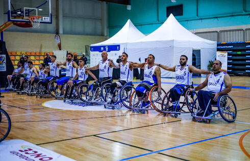 El equipo nacional de básquetbol en silla de ruedas. 