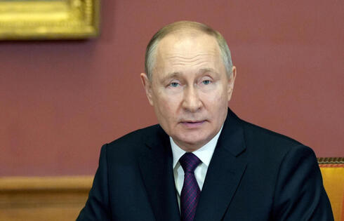 El presidente ruso, Vladímir Putin, hace sus pinitos en el espacio.