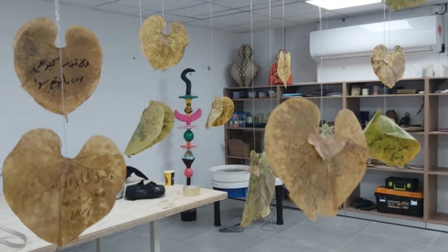 Exposición en el centro Raha para las artes plásticas en Rahat, Israel. (Gentileza de Daniel Alter) Exposición en el centro Raha para las artes plásticas en Rahat, Israel.
