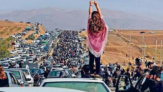 Enorme movilización durante el punto más álgido de las protestas contra el uso obligatorio del hiyab. 