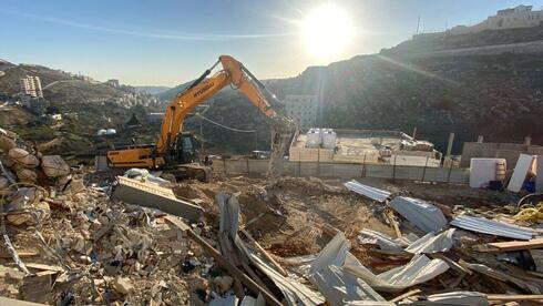 Derribo de estructuras en un puesto avanzado ilegal en Cisjordania.