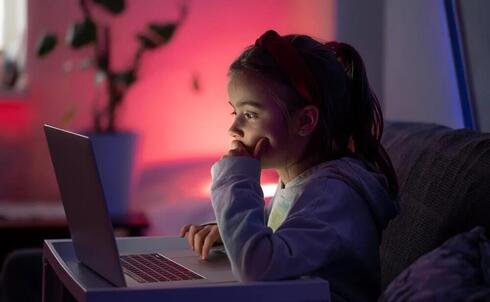 Los niños que usan las redes sociales corren el riesgo de sufrir ansiedad y depresión, según un experto. (Shutterstock) Los niños que usan las redes sociales corren el riesgo de sufrir ansiedad y depresión, según un experto.