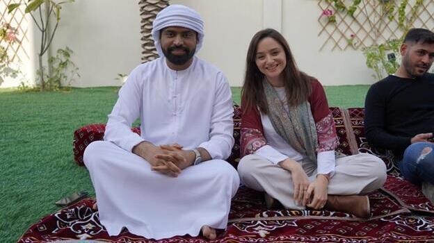 Ahmad Al Hosani y Nicole Raviv se reúnen por primera vez en Abu Dhabi.
