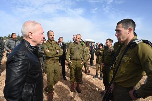 Yoav Galant, ministro de Seguridad, visita la División Judea y Samaria. 