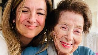 Esther y su nieta, Lilian Barreto. 