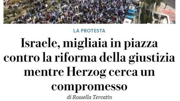Titular sobre las protestas en "La Repubblica".