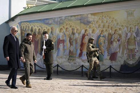 Biden y Zelenski en Kiev. 