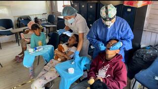Servicios médicos atienden a los habitantes de Usme, Colombia.