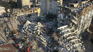 Hace un mes, un terremoto en la ciudad turca de Antakya tiró abajo varios edificios. 