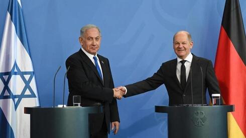 Los primeros ministros de Israel, Benjamín Netanyahu, y de Alemania, Olaf Scholz. 