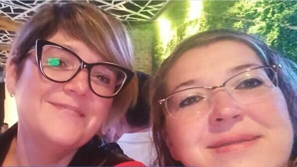 Angelika Mori y su difunta hermana, Natalie Ziskin. 
