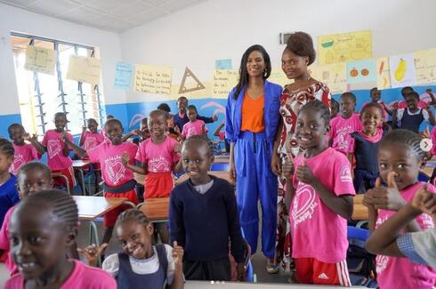 Noëlla Coursaris Musunka en su escuela. 