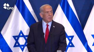 Benjamín Netanyahu informa por televisión acerca de la Operación Escudo y Flecha y la marcha de las negociaciones por un alto el fuego. 