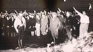 La Biblioteca Nacional presenta restos de la quema de libros nazis en su 90 aniversario.
