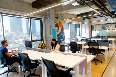 Espacio de trabajo de alta tecnología. 