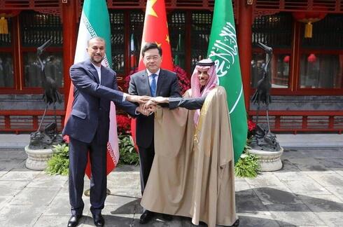 Irán y Arabia Saudita renuevan sus lazos bajo la mediación de China. 