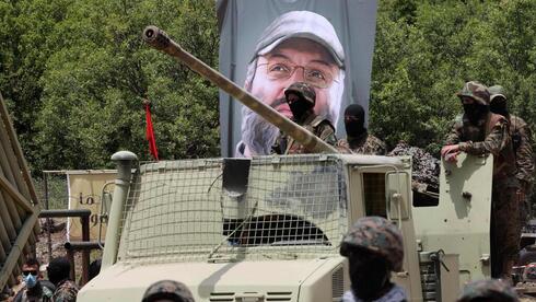 Ejercicio militar especial de Hezbollah justo en la frontera norte de Israel.
