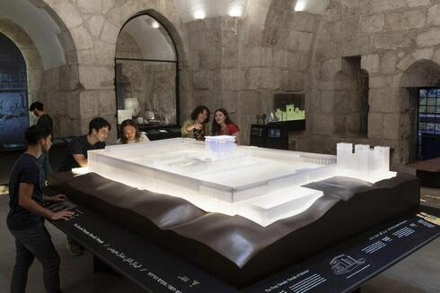 Modelo interactivo impreso en 3D del Segundo Templo.