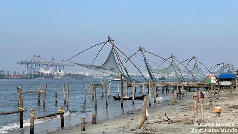 Las redes de pesca chinas de Fort Kochi. 