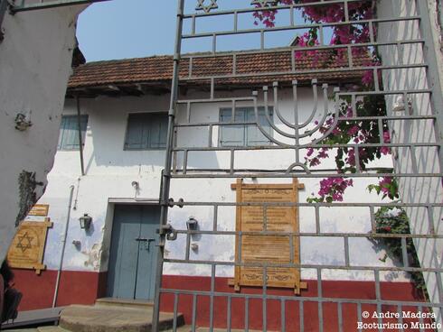 Las afueras de la sinagoga de Kochi. 