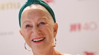 Helen Mirren dio una conferencia de prensa a su llegada a Israel. 