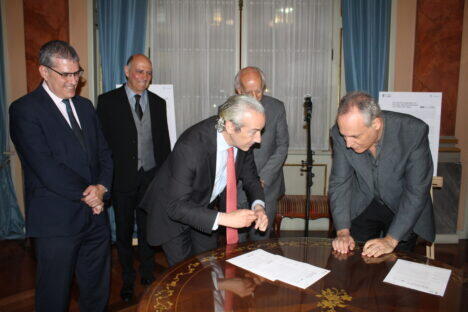 Firmantes del acuerdo de intercambio entre Israel y Colombia. 