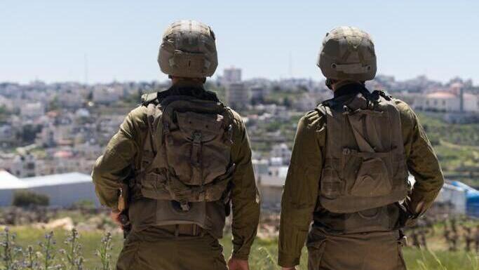 El sargento Y. y su camarada del Batallón Shaked. 