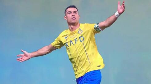 Cristiano Ronaldo jugando para Al Nassr. 