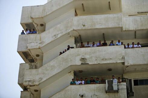 "Construimos para ellos al nivel de Tel Hashomer: 2-3 pacientes en una habitación".