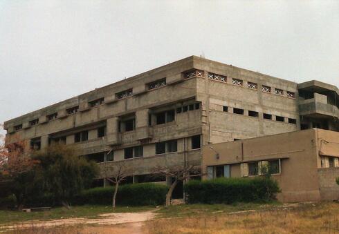 Construcción de Shifa, en una foto tomada por el propio arquitecto Gershon Tzipor. 