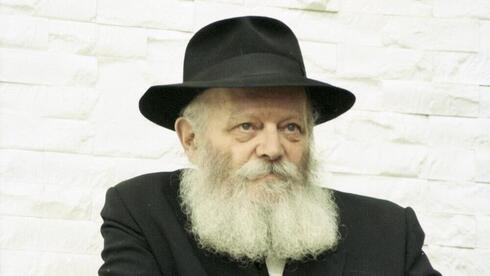 El Rabino Menajem Mendel Schneerson describe con claridad los pasos que Israel debe tomar para garantizar la seguridad de sus redidentes (Foto: Yisrael Ze'ev Goldshmidt) Rabino Menajem Mendel Schneerson