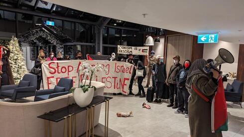 Protesta pro-palestina en un hotel de Melbourne 