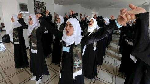 Mujeres de Hamás entrenan en Gaza 