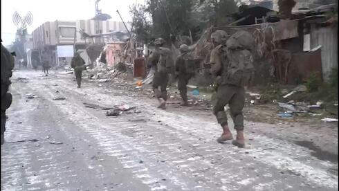 Fuerzas especiales israelies en las calles de Khan Younis. 