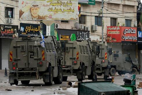 Camiones blindados de las FDI durante las redadas en Cisjordania de los últimos días.